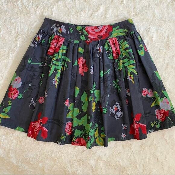 Lux Women's Circle Mini Skirt Size Small High Rise Floral Pleated Fit and Flare - Picture 7 of 10
